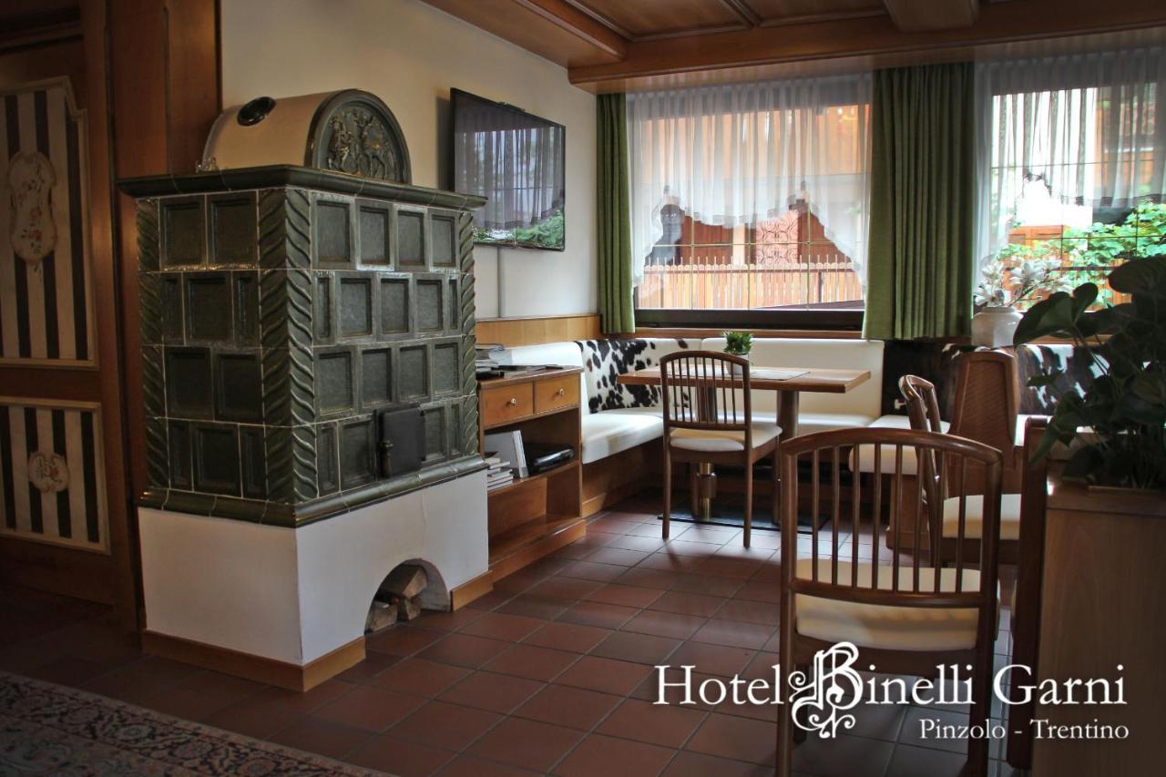 Hotel Binelli ピンツォーロ エクステリア 写真