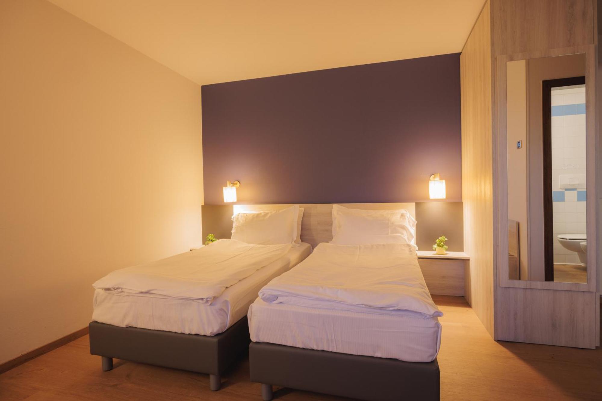 Hotel Binelli ピンツォーロ エクステリア 写真