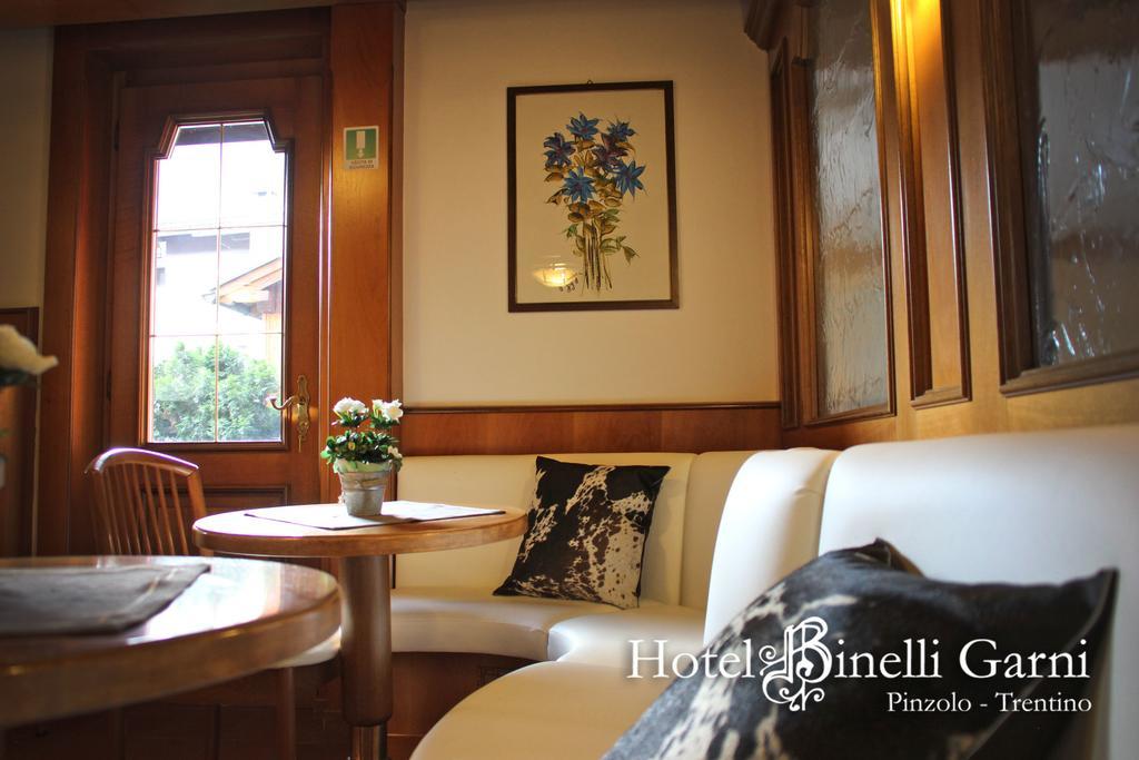 Hotel Binelli ピンツォーロ エクステリア 写真