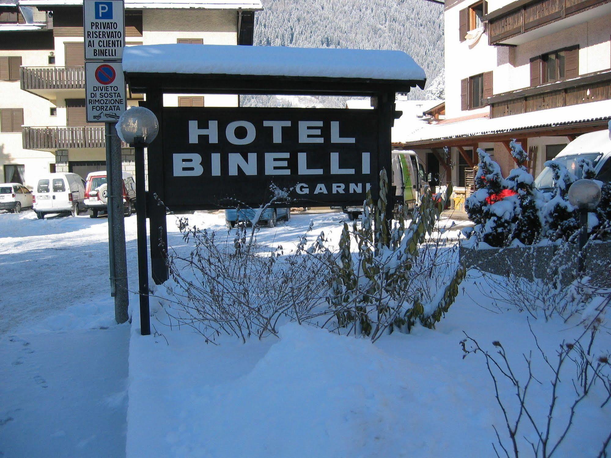 Hotel Binelli ピンツォーロ エクステリア 写真